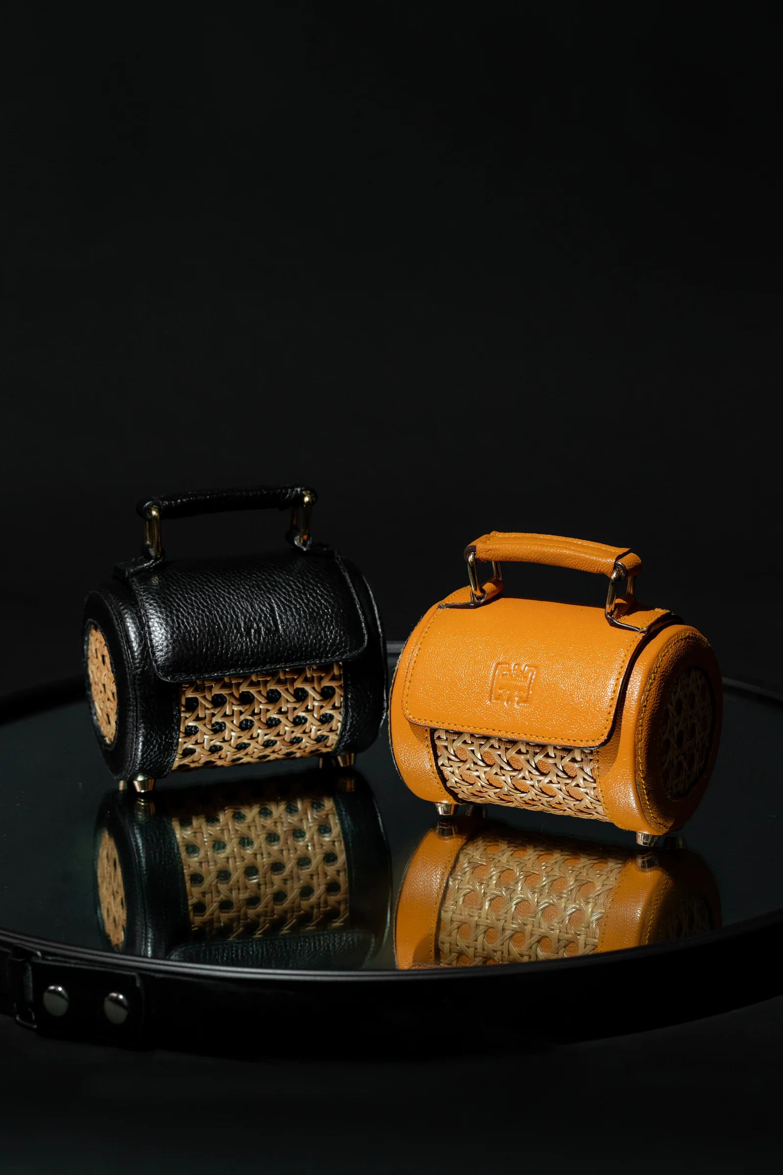 ORIAS Lunar · Black, photograph 20